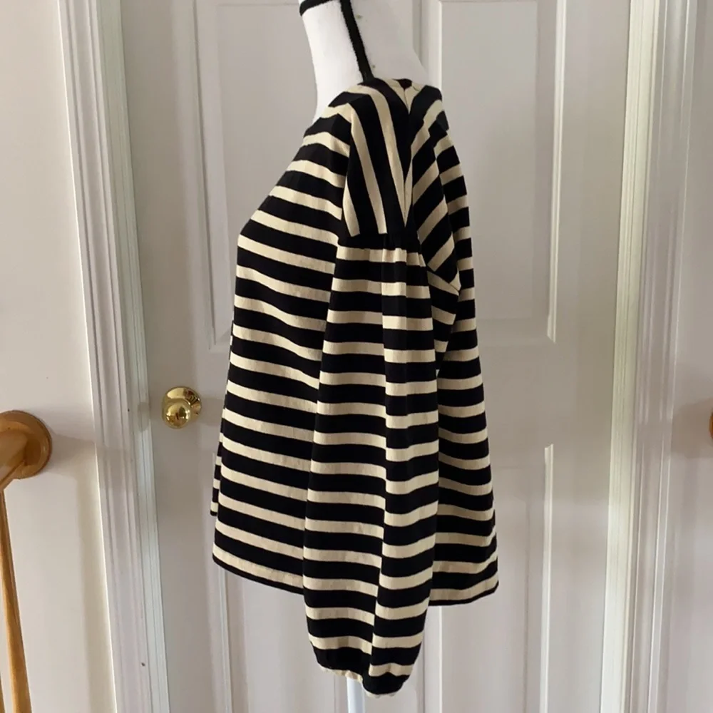 04:08 - JCrew Mariner Cloth Puff-sleeve Top